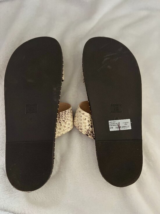 SCHUTZ Naomi - Picture 2 of 2